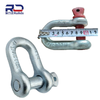 Marine-grade stainless steel D-shackle provides corrosion resistance for offshore rigging applications and durability