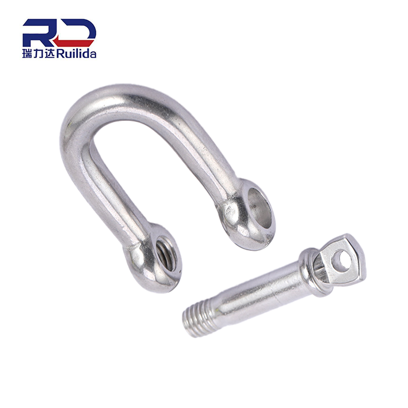 Marine-grade stainless steel D-shackle provides corrosion resistance for offshore rigging applications and durability
